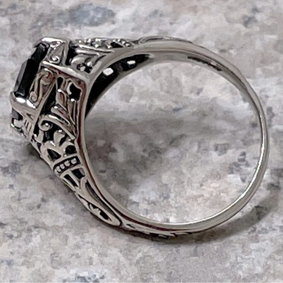 Marquis Shape Semi-precious Red Garnet Gemstone 925 Sterling Silver Ring - Picture 7 of 8